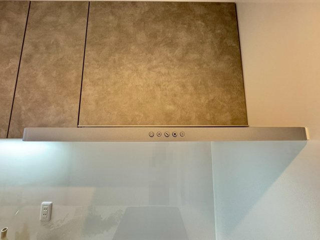 ＪＲ・京阪の２沿線アクセス可能◆２階部分リフォーム済み３ＬＤＫ住戸◆パデシオン宇治木幡のキッチン|換気扇