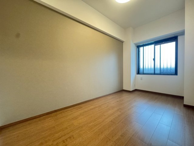 ＪＲ・京阪の２沿線アクセス可能◆２階部分リフォーム済み３ＬＤＫ住戸◆パデシオン宇治木幡の洋室|洋室