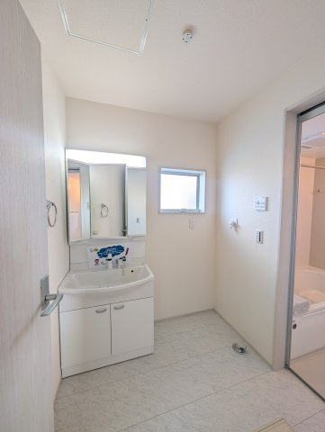 【独立洗面台】 | リーブルガーデン.S渋川市行幸田第2ー①