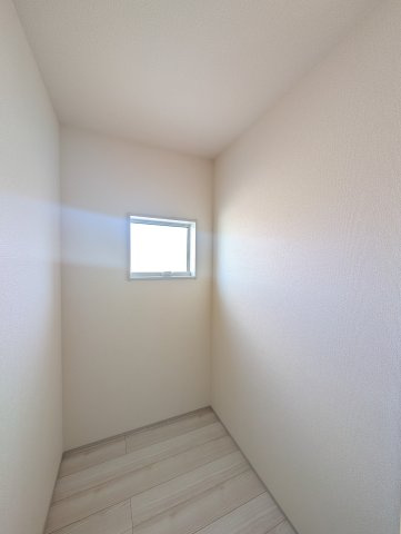 【洋室】 | リーブルガーデン.S渋川市行幸田第2ー① | 2階の納戸スペース♪