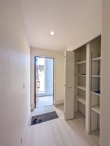 【玄関】 | リーブルガーデン.S渋川市行幸田第2ー①