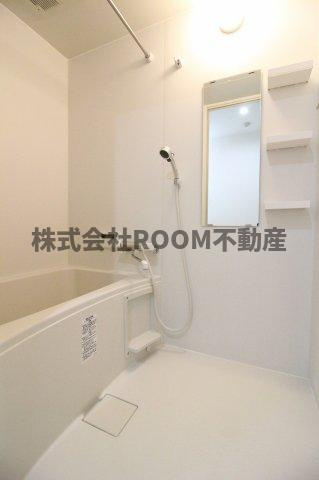 LIEN MON COEUR（ﾘｱﾝﾓﾙｸｰﾙ）の洗面所