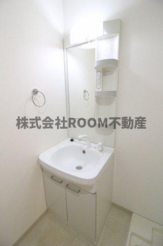 LIEN MON COEUR（ﾘｱﾝﾓﾙｸｰﾙ）の浴室