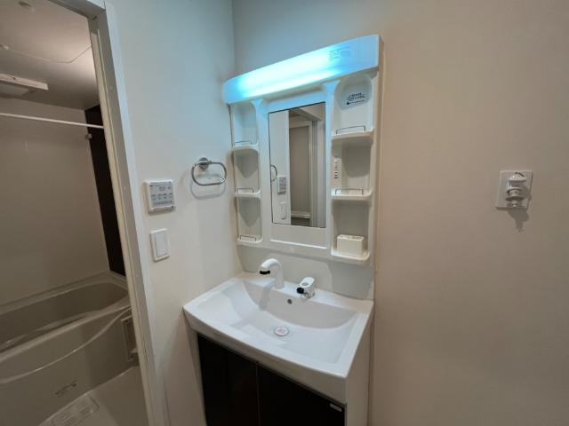 フィールドヴィレッジⅢの洗面所|洗髪洗面化粧台