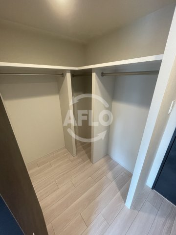 大阪市福島区海老江２丁目の賃貸マンションの収納|S-RESIDENCE福島diverse　ウォークインクローゼット