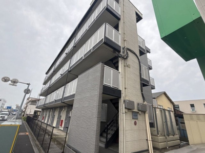 【外観】 | レオパレスエスポワール新宿町 | 外観は落ち着いています