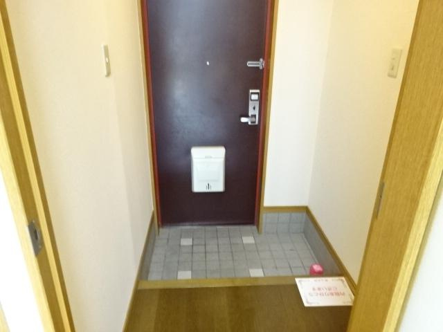 スカイウィング草間の玄関|玄関