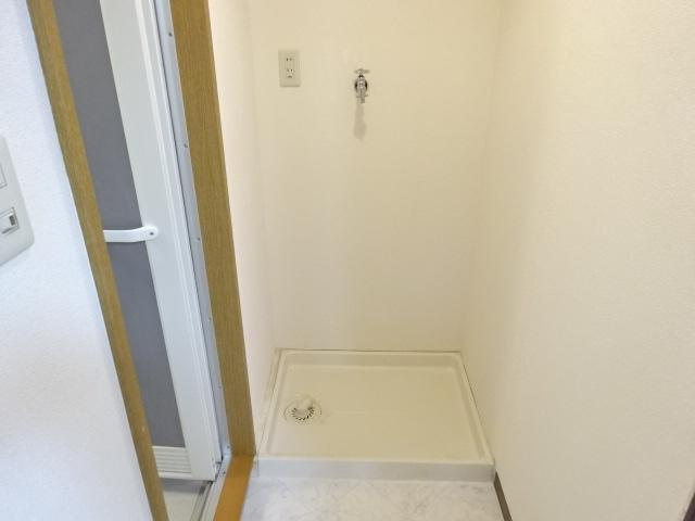 スカイウィング草間のその他|洗濯機置場