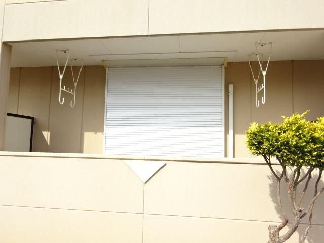 スカイウィング草間の設備|窓シャッター