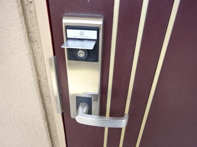 スカイウィング草間の内装|玄関カードキー