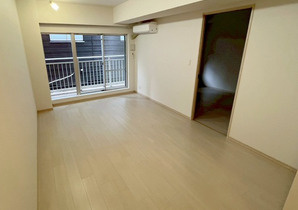 RIDGE北堀江の居間・リビング