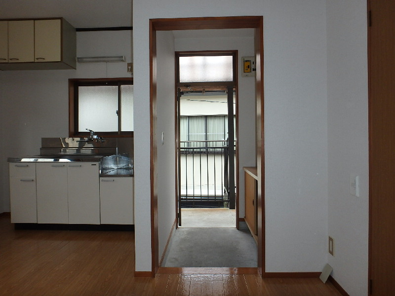 S1441R　ハラダハイツの玄関