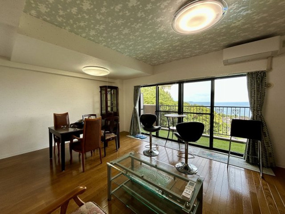 【居間・リビング】 | ライオンズマンション川奈マリンビュー