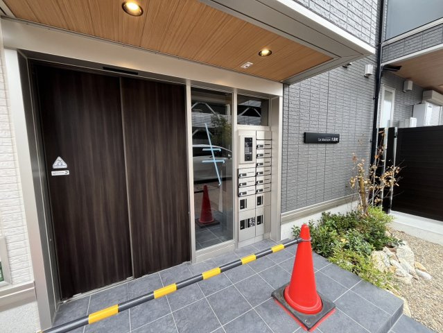 LaMaison大池町のエントランス