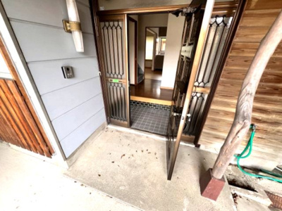 【エントランス】 | 八万町内浜一戸建