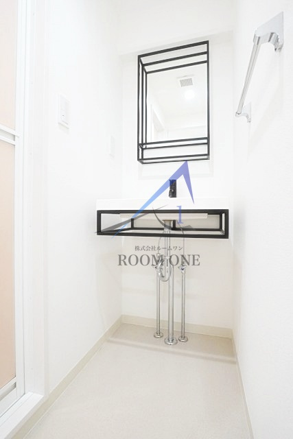 S・フラット吉祥寺の洗面所|独立洗面台です。