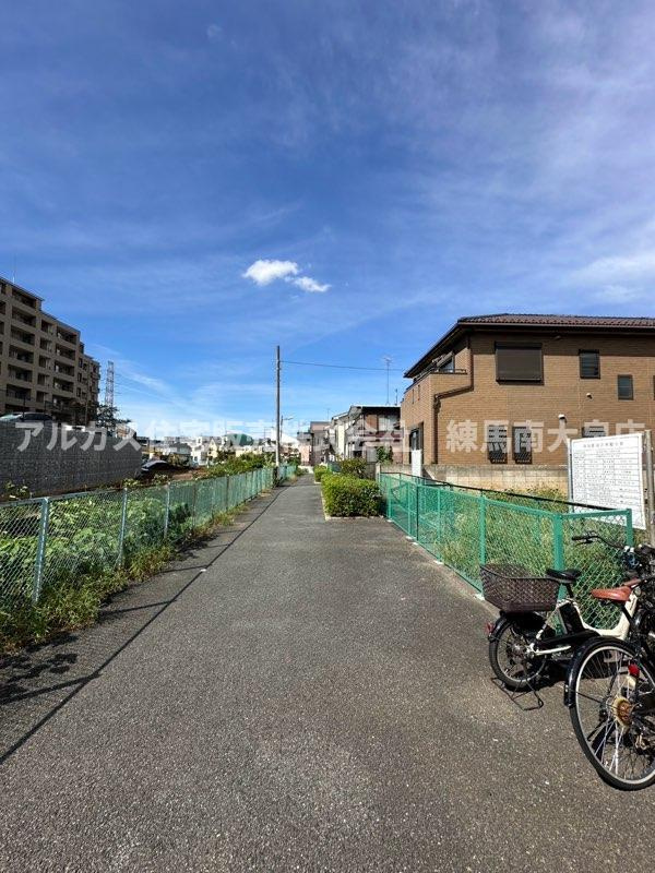 練馬区石神井台7丁目　新築一戸建　西武新宿線　武蔵関のその他|南側遊歩道