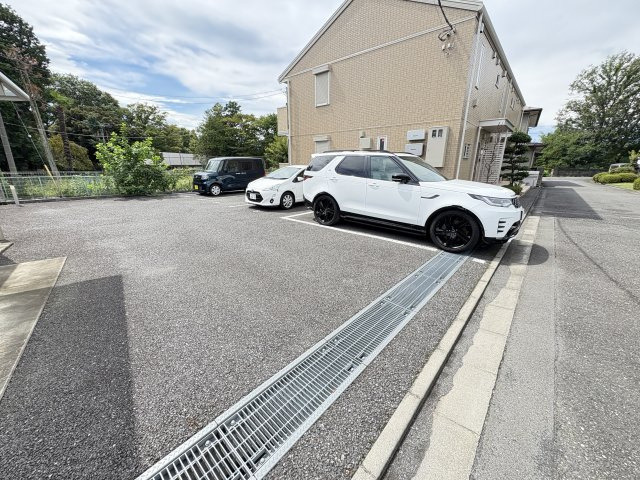 グランシャリオスッドの駐車場