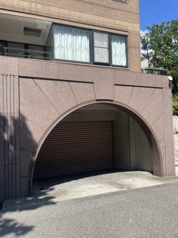 ペア・ドルチェ六甲の駐車場