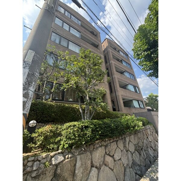 ペア・ドルチェ六甲の外観