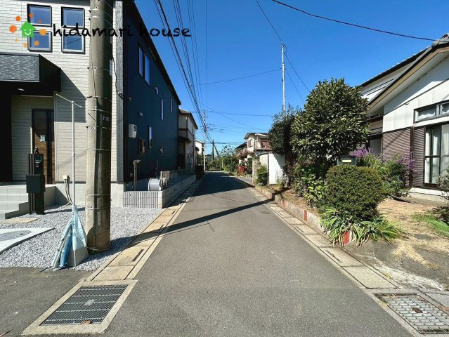 上尾市藤波　新築戸建　グラファーレ01の前面道路含む現地写真