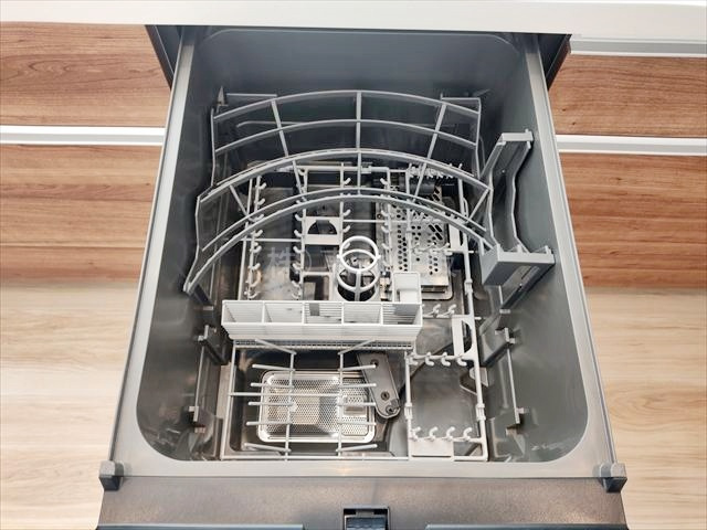 【キッチン】 | 坂戸市溝端町　全2棟　B号棟 | 洗い物の手間が省ける食洗機付きです