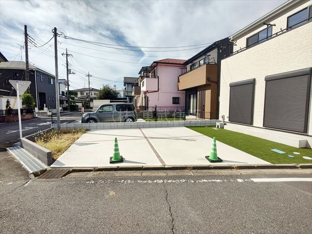 【駐車場】 | 坂戸市溝端町　全2棟　B号棟 | カースペース