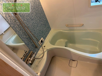 【浴室】 | リフォーム〇　水回り集中設計　千葉市稲毛区山王町　中古戸建 | 販売現地