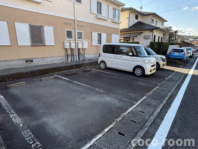 フレグランスAの駐車場