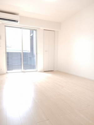 【内装】 | セントラルレジデンスＳ | 明るい色調の室内です