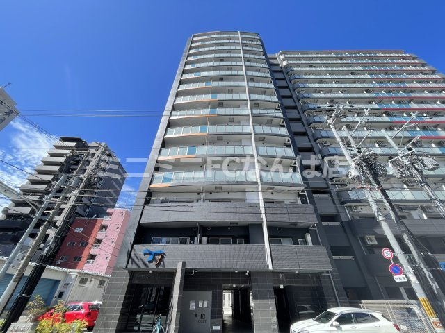 セレニテフラン難波の外観