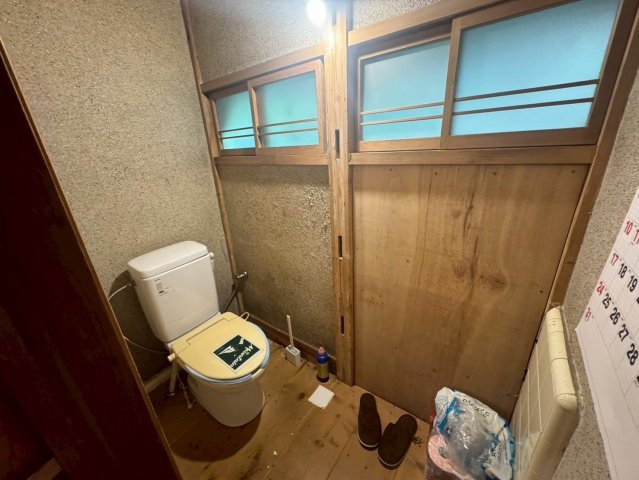館山市西川名　中古戸建のトイレ