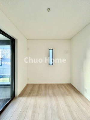 【子供部屋】 | 江戸川区大杉1丁目新築分譲住宅 | 【子供部屋】お子様を持つ家庭の約6割が「家族や子どものため」に購入を希望。入学後の転校を避け、広い空間でのびのび育てたいなどの親心が、家探しのきっかけになっているようです。