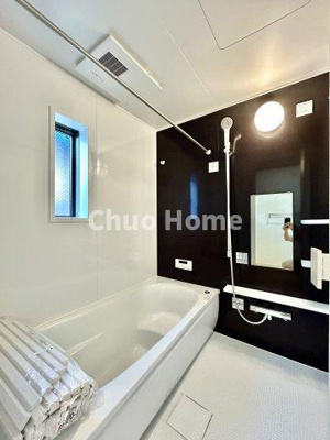 【浴室】 | 江戸川区大杉1丁目新築分譲住宅 | 【バスルーム】暖房換気乾燥機付きシステムバスルーム。暖房・冷風・換気・乾燥など、毎日を快適に過ごせるうれしい機能が揃っています。雨の日の洗濯物も安心です。