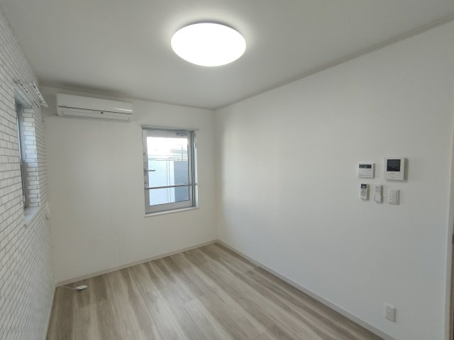 ＭａｙＳｉｘ新小岩の洋室