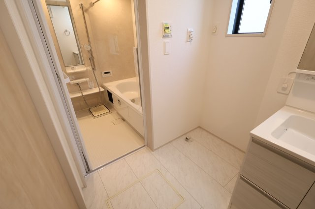  | 《仲介手数料無料》練馬区大泉町４丁目22(2号棟)新築一戸建てグラファーレ