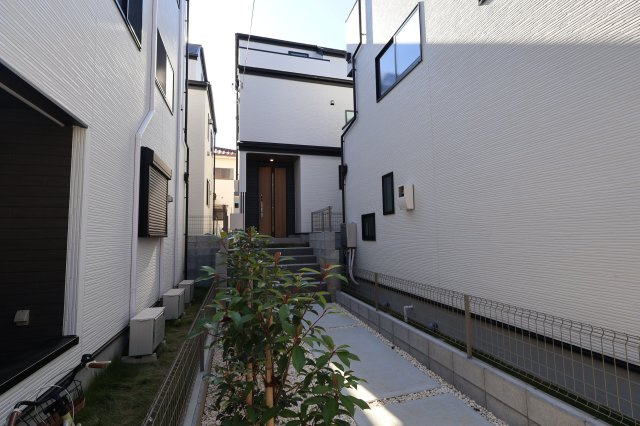  | 《仲介手数料無料》練馬区大泉町４丁目22(2号棟)新築一戸建てグラファーレ