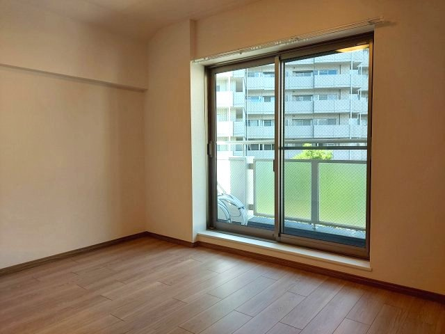 宝塚パインクレストの洋室|洋室約6帖