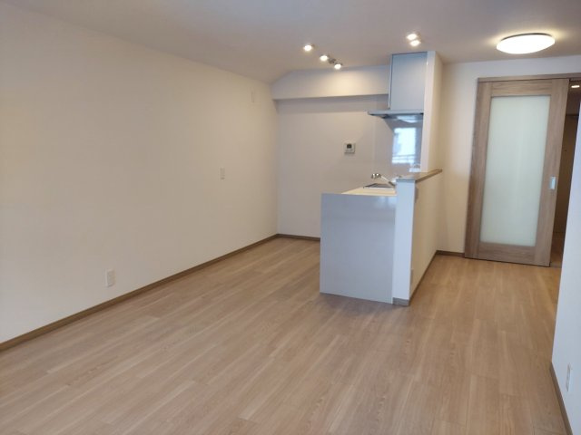 宝塚パインクレストの居間・リビング