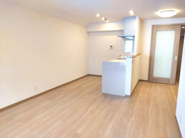 宝塚パインクレストの居間・リビング
