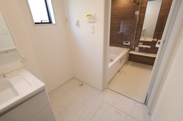  | 《仲介手数料無料》練馬区大泉町４丁目22(4号棟)新築一戸建てグラファーレ