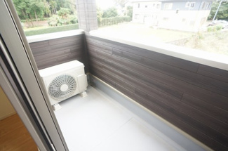 【バルコニー】 | プラシードⅡ | お洗濯にも便利なバルコニー付き