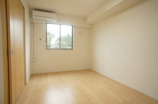 【内装】 | プラシードⅡ | 内装は落ち着いています