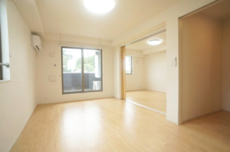 【内装】 | プラシードⅡ | 内装は落ち着いています