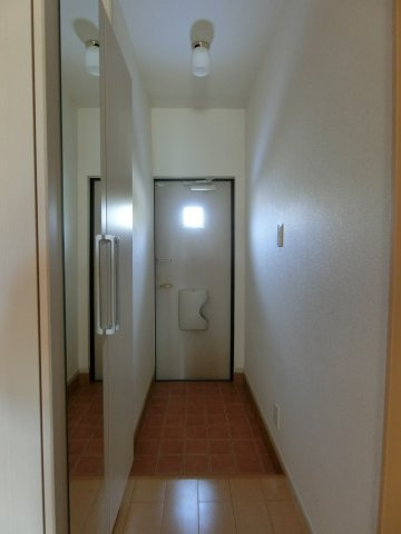 メゾンドグレイスの玄関