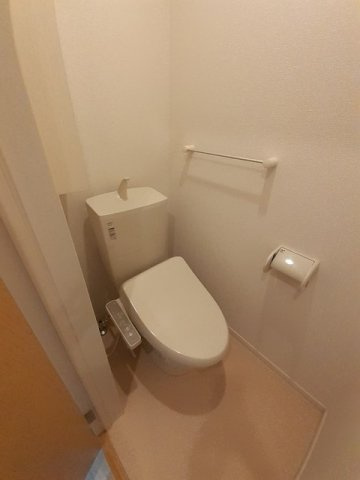 ミューズ林　Ｂのトイレ|清潔感のあるトイレです
