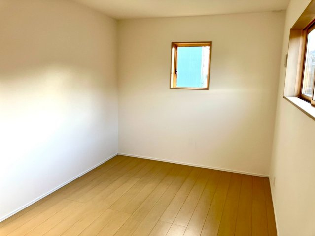 宇多津町平山　ゆとりのある２階建て新築戸建の洋室