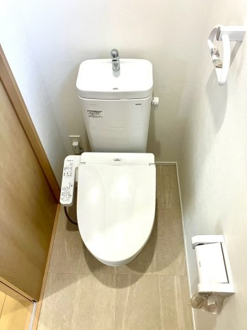 宇多津町平山　ゆとりのある２階建て新築戸建のトイレ