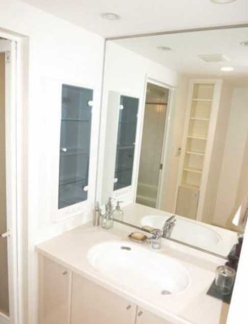 アーデン駒沢パークフロント　最上階角部屋　ペット相談　ルーフバルコニーの洗面所