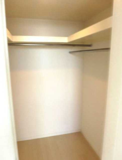 アーデン駒沢パークフロント　最上階角部屋　ペット相談　ルーフバルコニーの収納